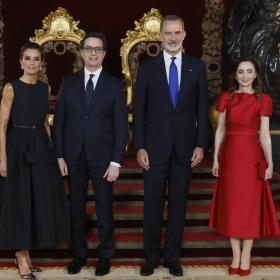 Анкета: Съвършени Елизабета Георгиевска и и кралица Летисия за среща на лидерите на НАТО 