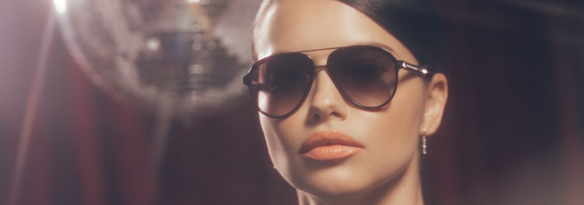 Адриана Лима извади колекция слънчеви очила, нелоши, междувпрочем 